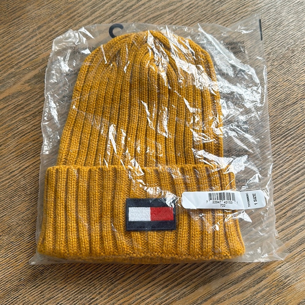 Tommy Hilfiger beanie
